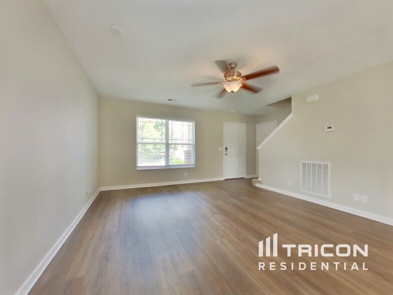 Building Photo - 2137 Erin Ln