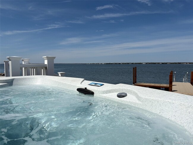 Building Photo - 132 Point Rd