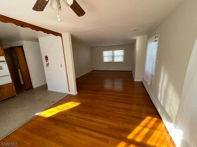 Building Photo - 1157 Goffle Rd