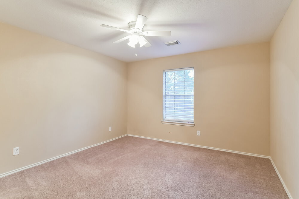 Building Photo - 16821 Kettle Creek Dr