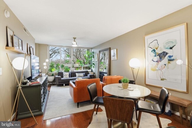 Building Photo - 350 G St SW