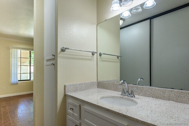 Building Photo - 13294 Wimberly Square