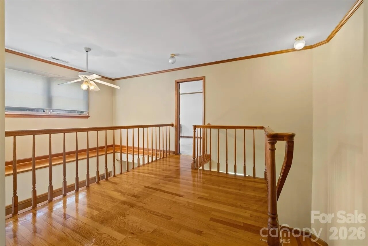 Building Photo - 3010 Eaker Dr