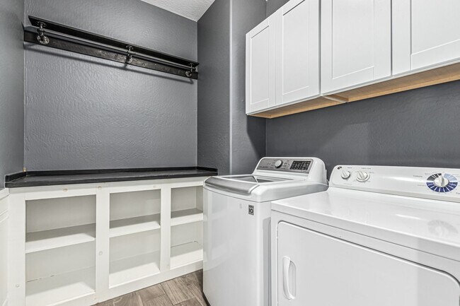 Building Photo - Single Story Home in Eastmark