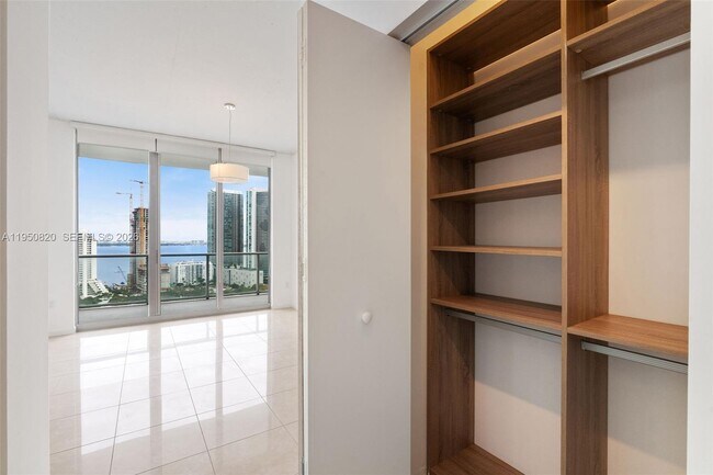 Building Photo - 3470 E Coast Ave