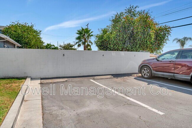 Building Photo - 805 N 3rd St