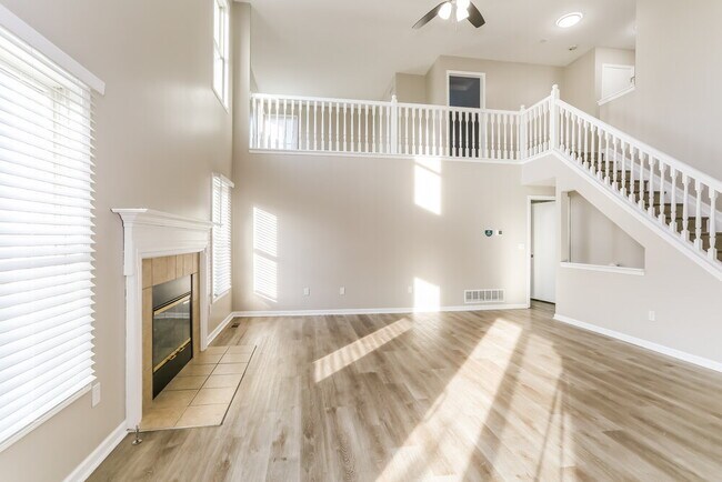 Building Photo - 467 Wheatfield Dr