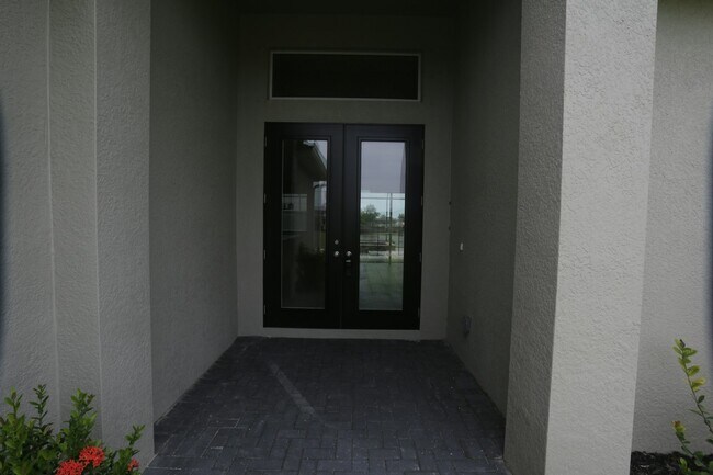 Building Photo - 1516 NW 8th Pl