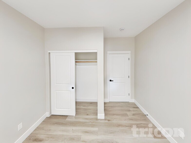 Building Photo - 14657 SE Natalya St