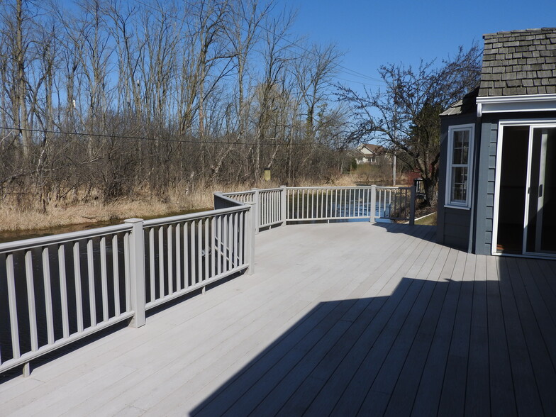 Deck - 1720 W Bradford Dr