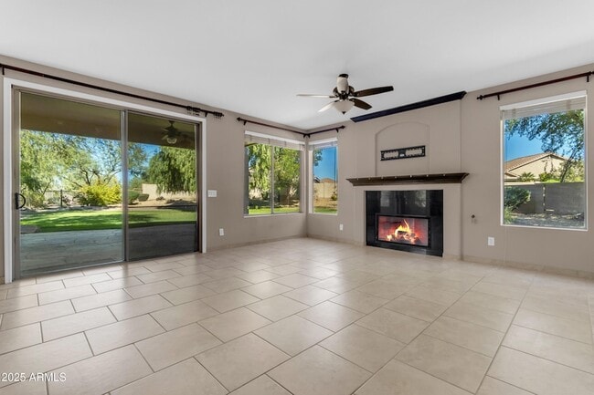 Building Photo - 4302 E Mossman Rd