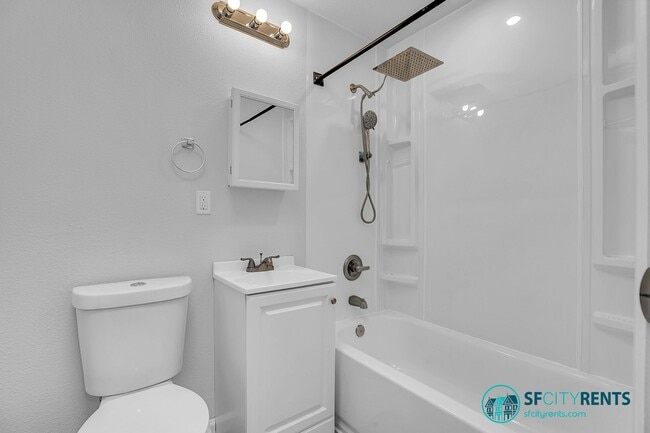 Building Photo - Pacifica: Remodeled 2 Bed 1 Bath w/ Garage & Fenced Yard in Sharp Park