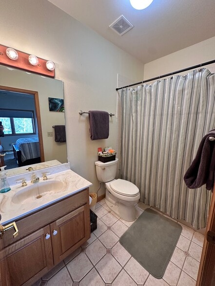 Building Photo - 318 Blackberry Ln