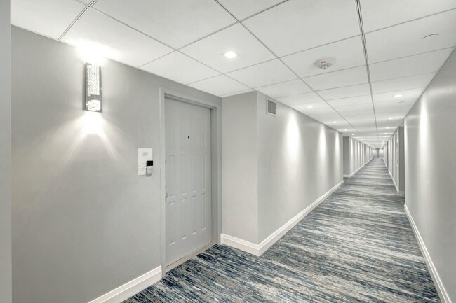 Building Photo - 3420 S Ocean Blvd