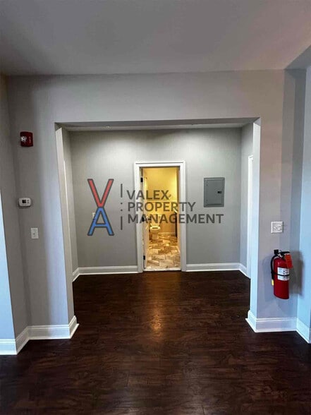 Building Photo - 970 Ridge Ave