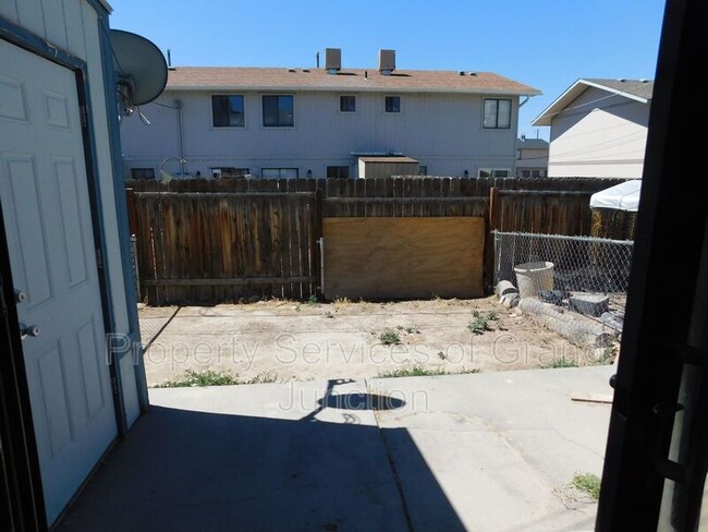 Building Photo - 3245 Downey Ct