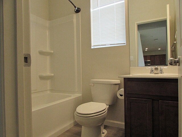 Building Photo - Spacious 5-Bedroom Home with Loft, Solar P...