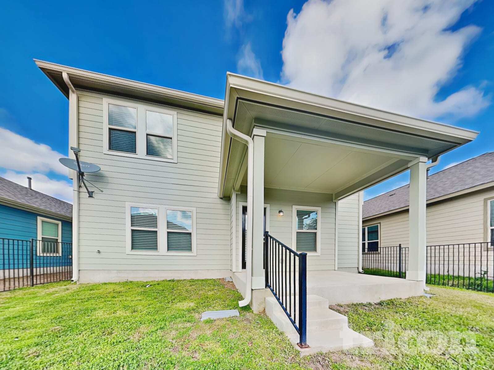 Building Photo - 127 Simon