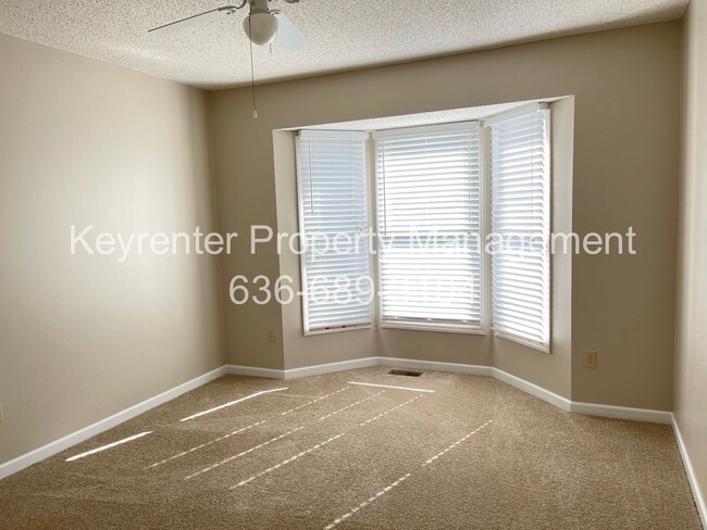 Building Photo - COMING SOON - Lovely Ranch in Stone Meadows with Fenced Backyard