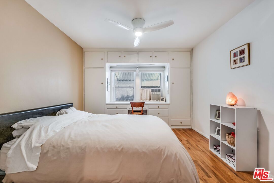 Bedroom - 1225 N Hollywood Way