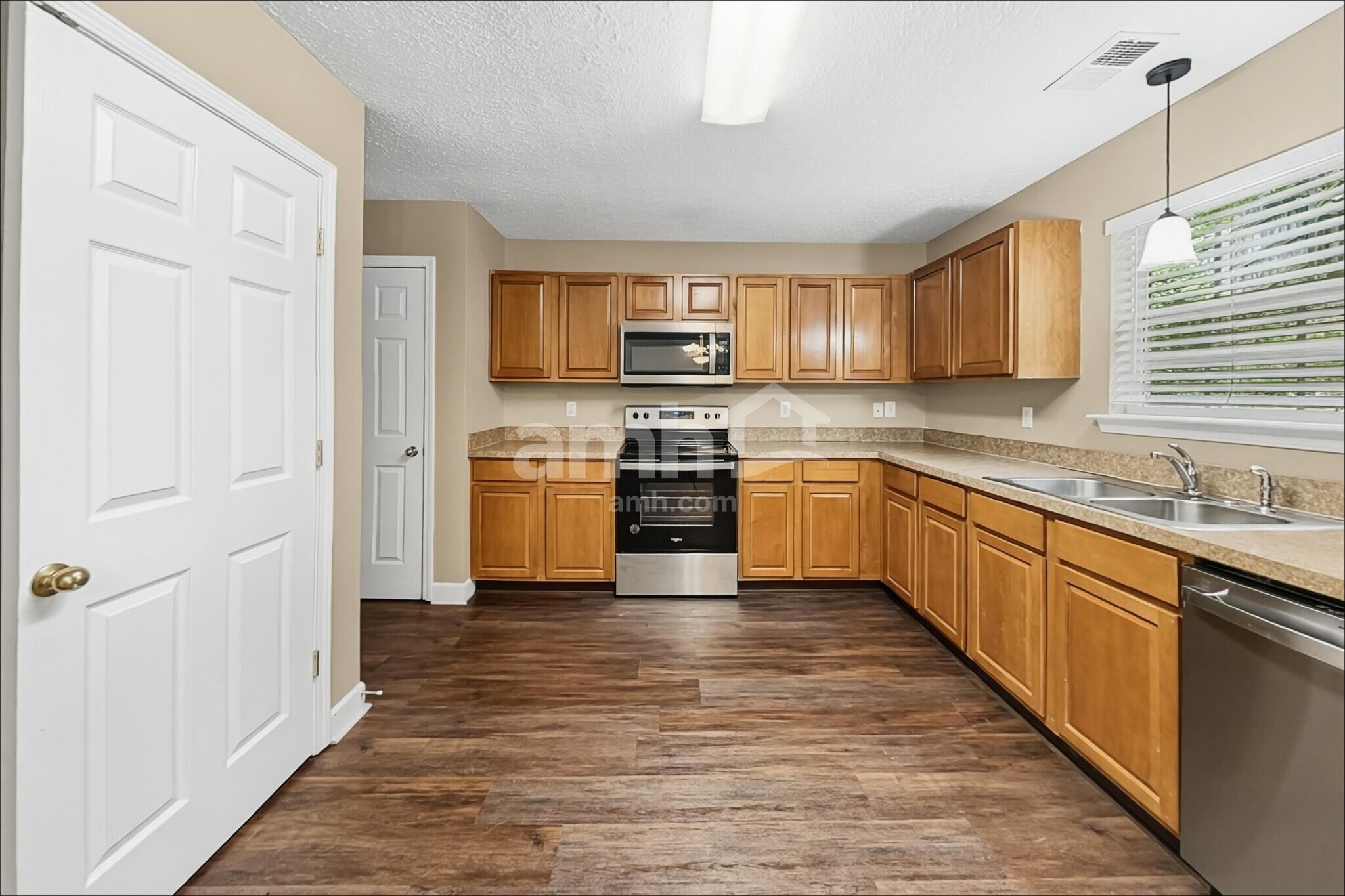 Building Photo - 2310 Devonshire Dr