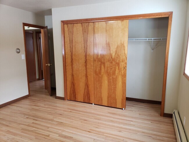 Building Photo - 1417 3rd Ave NW