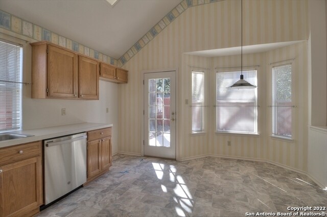 Building Photo - 9515 Black Thorn Ln