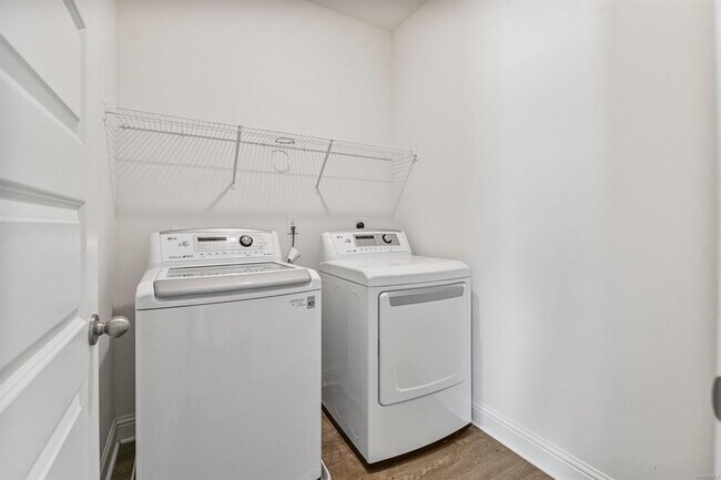 Building Photo - 5619 Wyatt Ct
