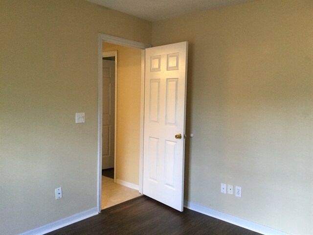 Building Photo - 832 Forestwood Dr