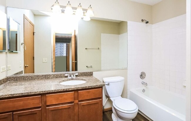Building Photo - 1138 Pin Oak Trail