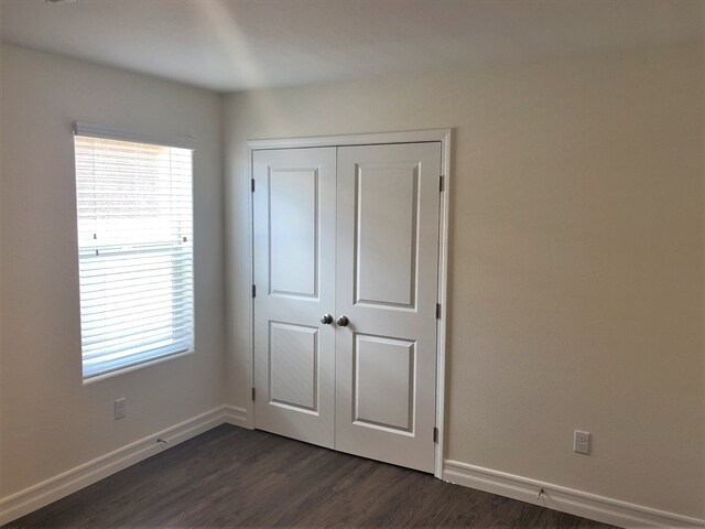 Building Photo - 5872 Petronius St