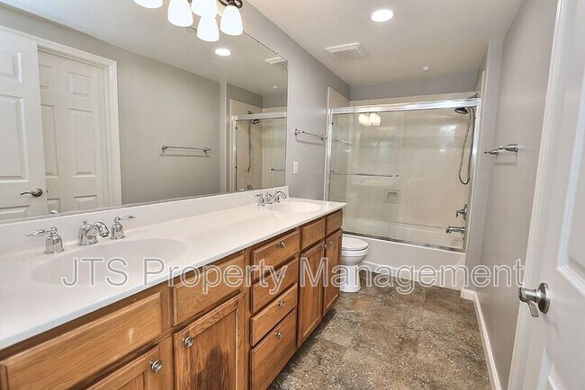 Building Photo - 12400 Fair Oaks Blvd