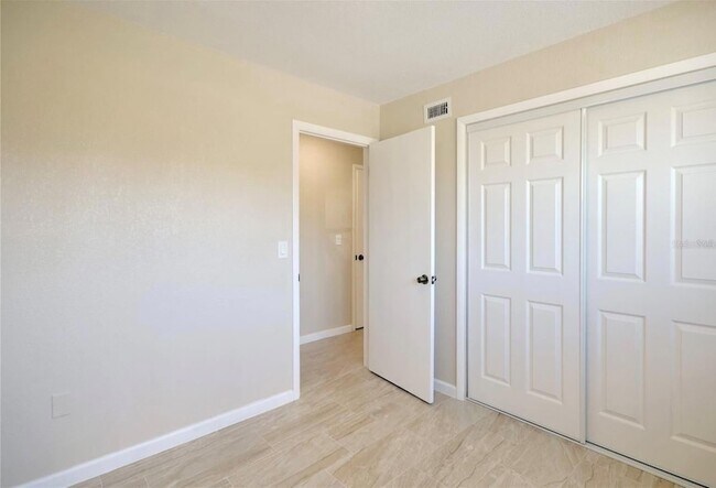 Building Photo - 757 Evangeline Ave