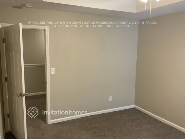 Building Photo - 135 Hidden Creek Dr