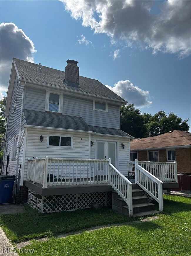 Building Photo - 3383 W 128th St