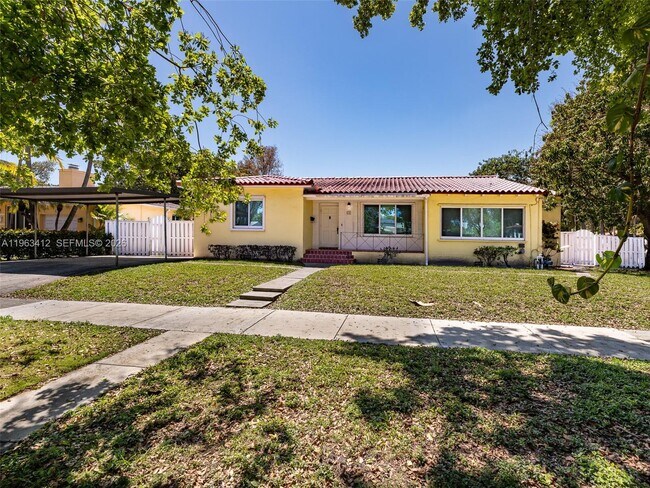 Building Photo - 630 SW 25th Rd