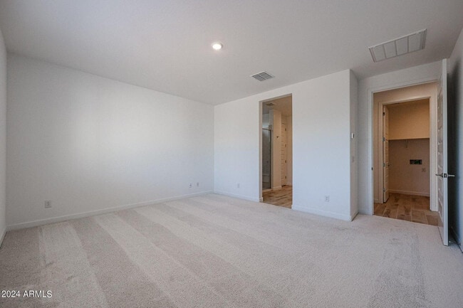 Building Photo - 7682 W Jackrabbit Ln