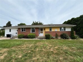 Building Photo - 57 Maplewood Ave