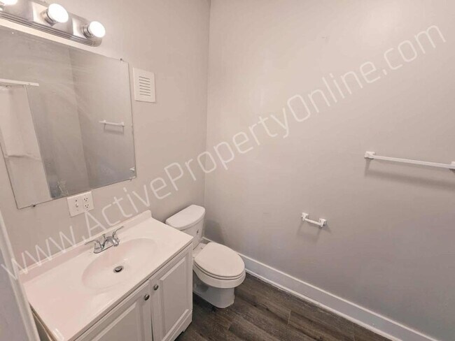 Building Photo - 1873 Hardeman Ave