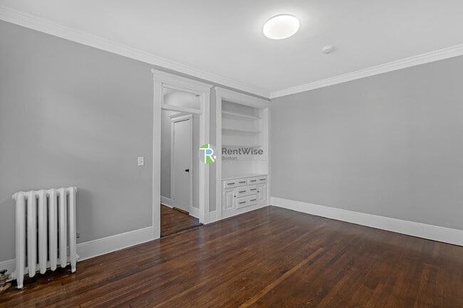 Building Photo - 28 Glenville Ave