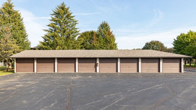Building Photo - Shadow Creek Apartments - Updated!