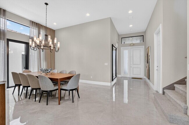 Building Photo - 17358 Santaluce Mnr