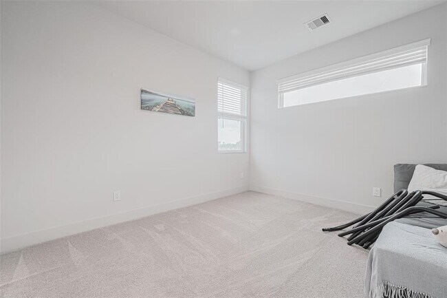 Building Photo - 5703 Pampero Ln