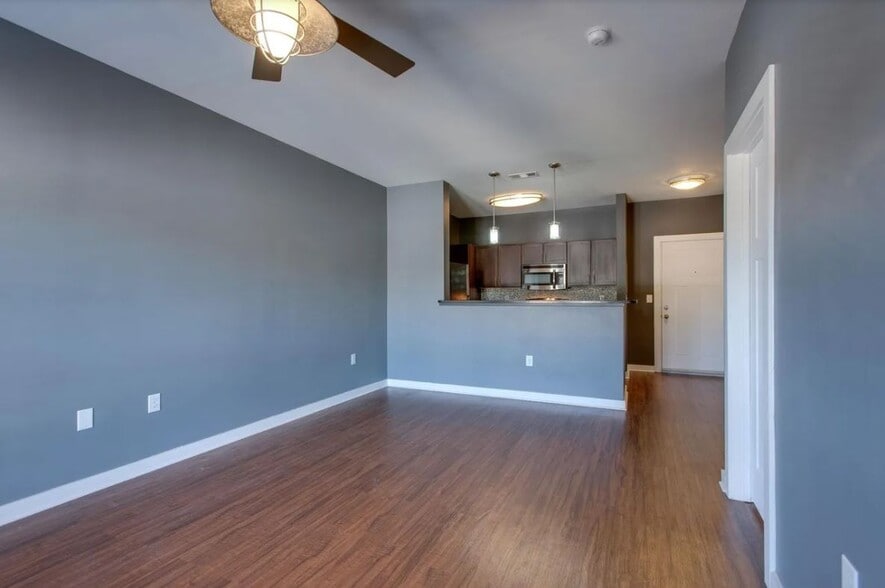 Building Photo - 2197 Nolensville Pike