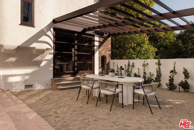 Building Photo - 1641 N Ogden Dr