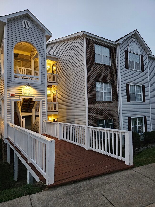 Primary Photo - 233 Waterdown Dr