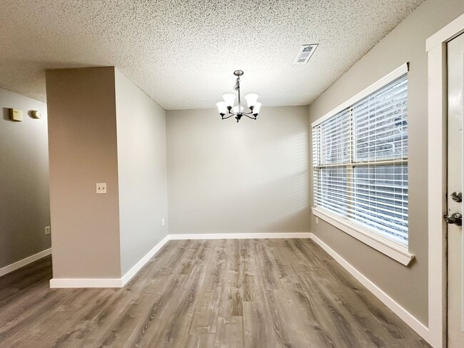 Building Photo - 1444-1446 N Dawn Drive