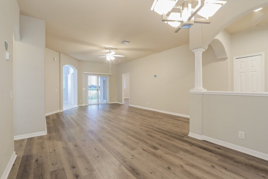 Building Photo - 1635 Regal Mist Loop