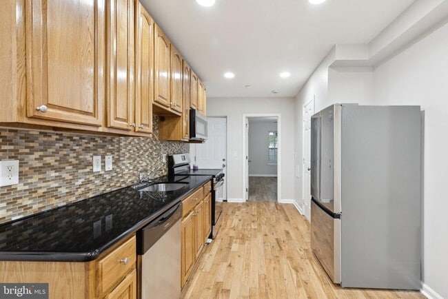 Building Photo - 1931 N Uber St