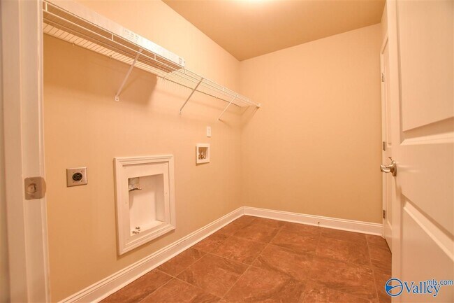 Building Photo - 103 Benteen Ave